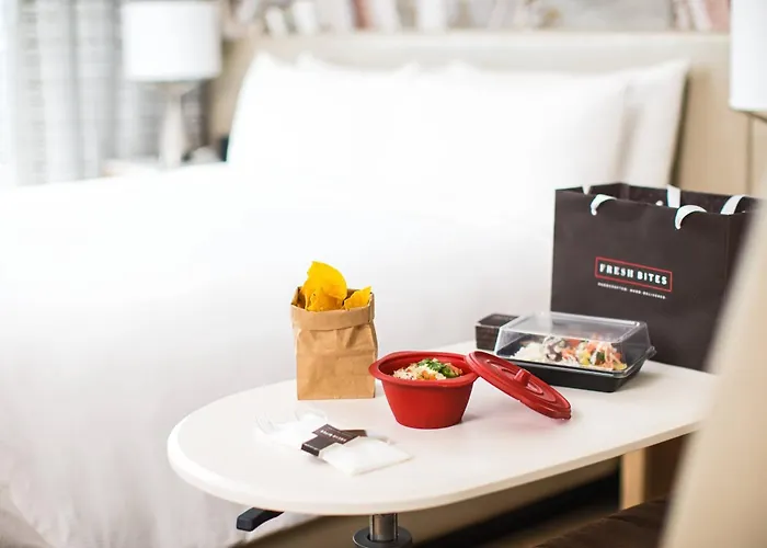 Marriott Downtown Magnificent Mile Hotel