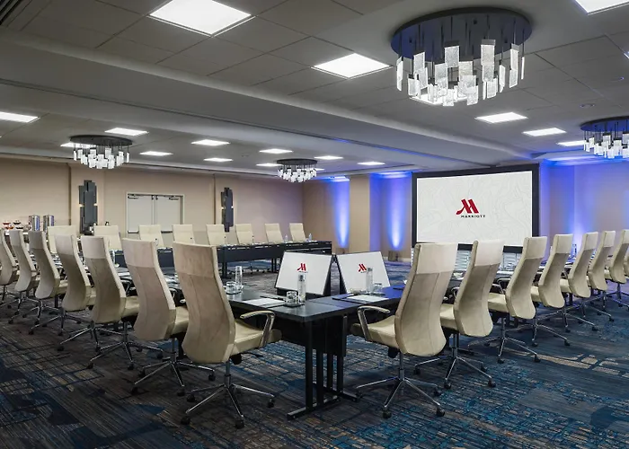 Marriott Downtown Magnificent Mile Hotel