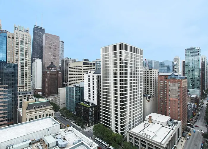 Marriott Downtown Magnificent Mile Hotel